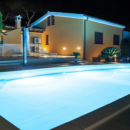 Villa Fenicottero - Exclusive Private Villa With Pool Porto Pino Exterior photo