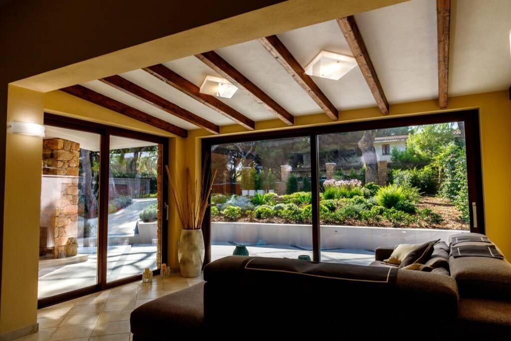 Villa Fenicottero - Exclusive Private Villa With Pool Porto Pino Exterior photo