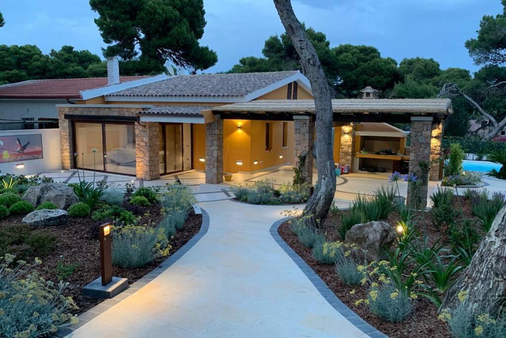 Villa Fenicottero - Exclusive Private Villa With Pool Porto Pino Exterior photo